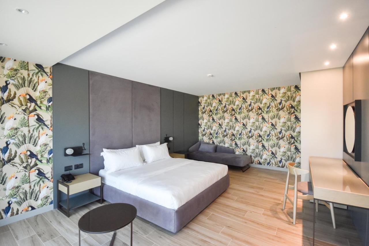 Flamingo Beach Hotel & Spa Avlonya Dış mekan fotoğraf